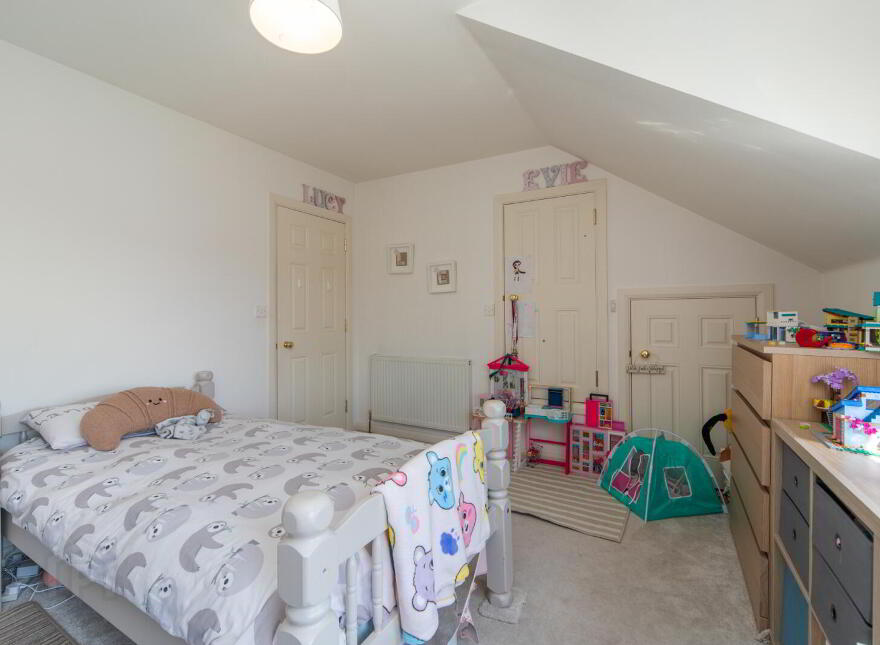 33 Strathearn Lane, Belfast, BT4 2BT