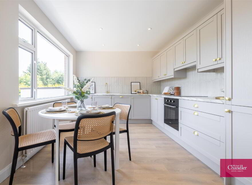 36 Burnside Avenue, Belfast, BT8 6HW