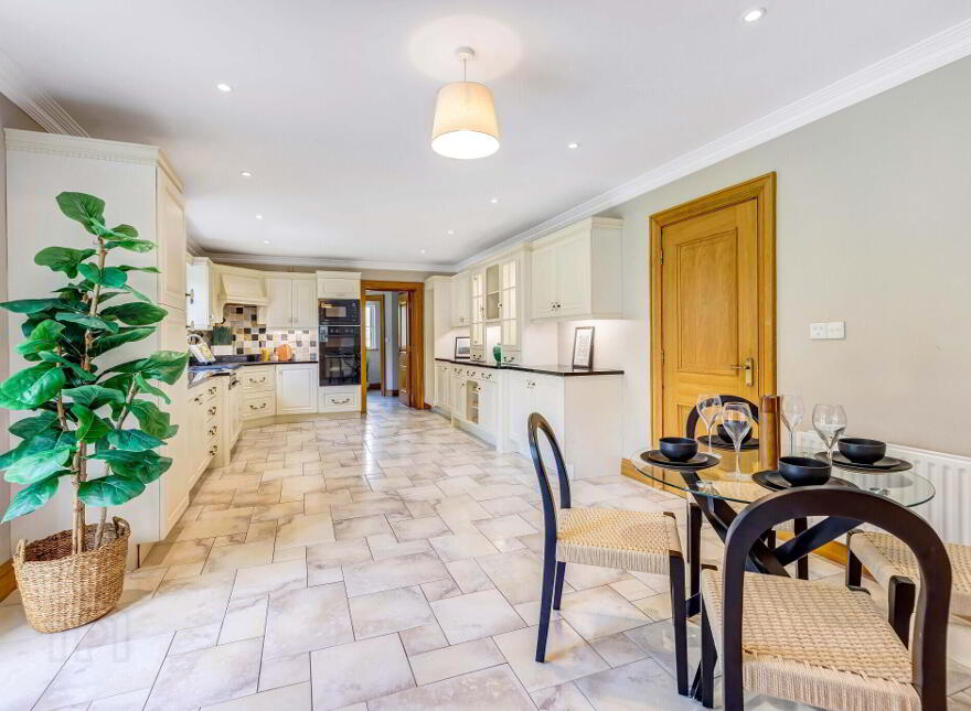 Corbeg, Glaslough Rd, Corvally, H18V627