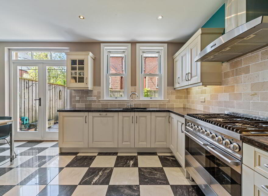 7 Danesfort Park Central, Belfast, BT9 7RE