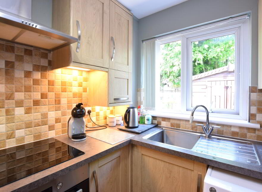 28 Inverwood Gardens, Belfast, BT4 1RG