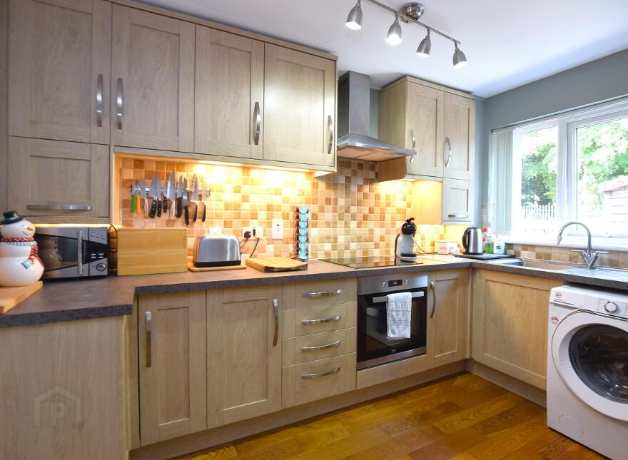 28 Inverwood Gardens, Belfast, BT4 1RG