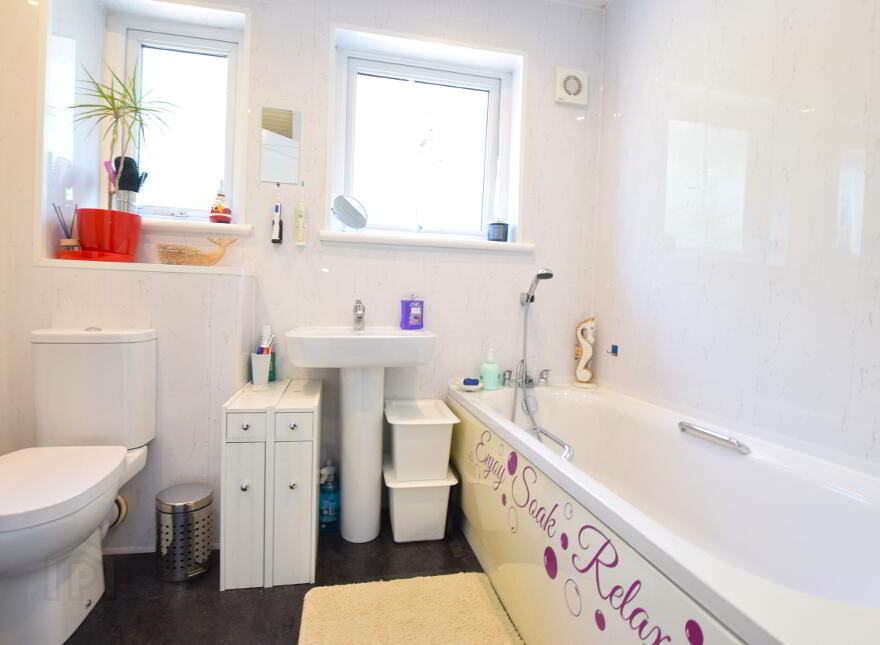 28 Inverwood Gardens, Belfast, BT4 1RG