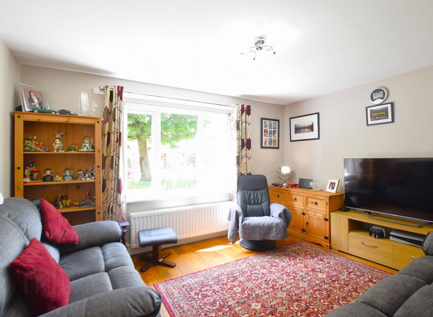 28 Inverwood Gardens, Belfast, BT4 1RG