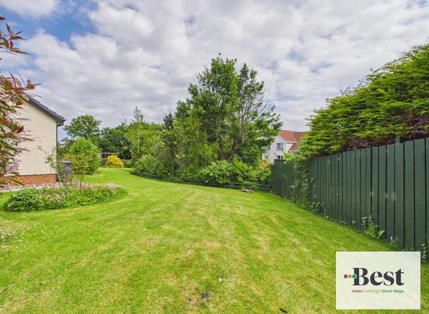 16 Brustin Lee, Ballygally, Larne, BT40 2QA
