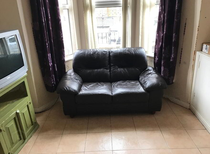 3 Cavendish Square, Belfast, BT12 7AA