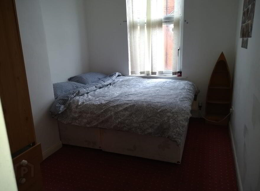 3 Cavendish Square, Belfast, BT12 7AA