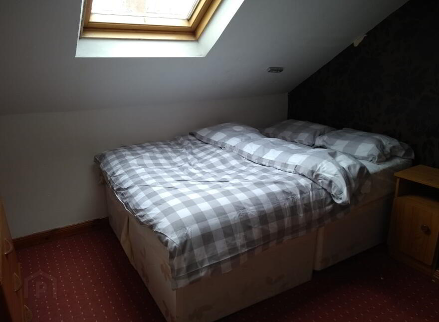 3 Cavendish Square, Belfast, BT12 7AA