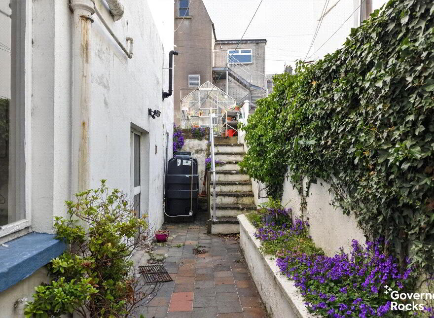 34 Seacliff Road, Bangor, BT20 5EY