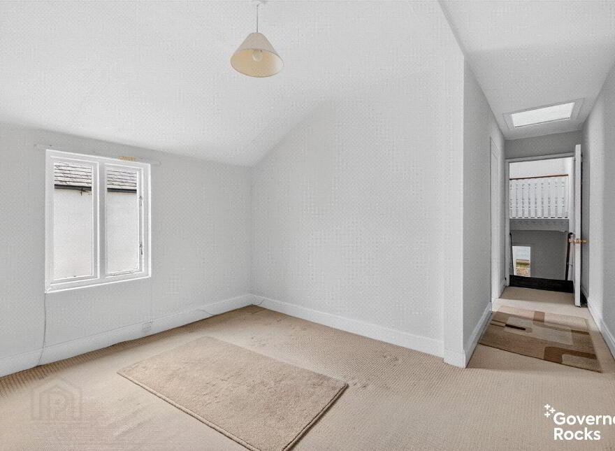 34 Seacliff Road, Bangor, BT20 5EY