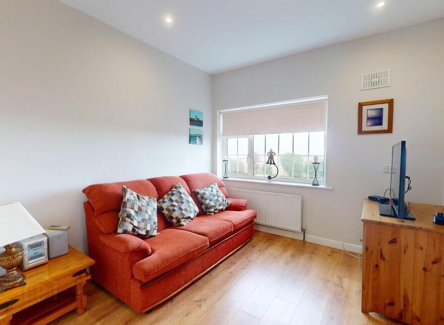 Templetown, Templetown, Y34KF58