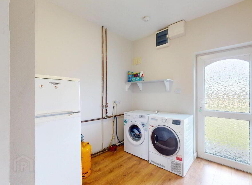 Templetown, Templetown, Y34KF58