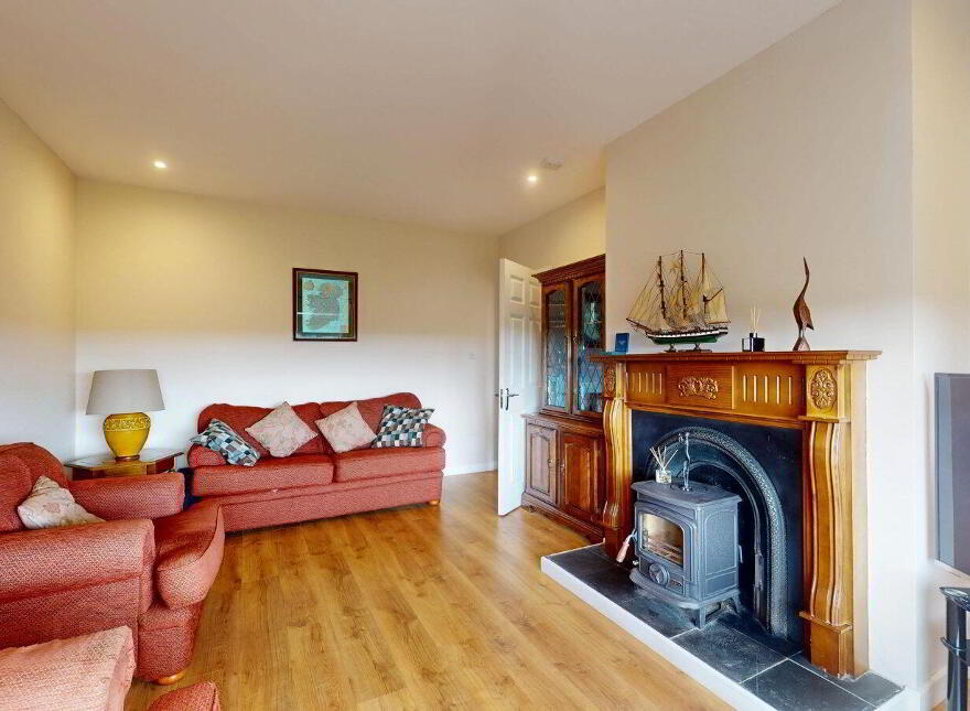 Templetown, Templetown, Y34KF58