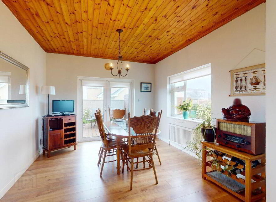 Templetown, Templetown, Y34KF58