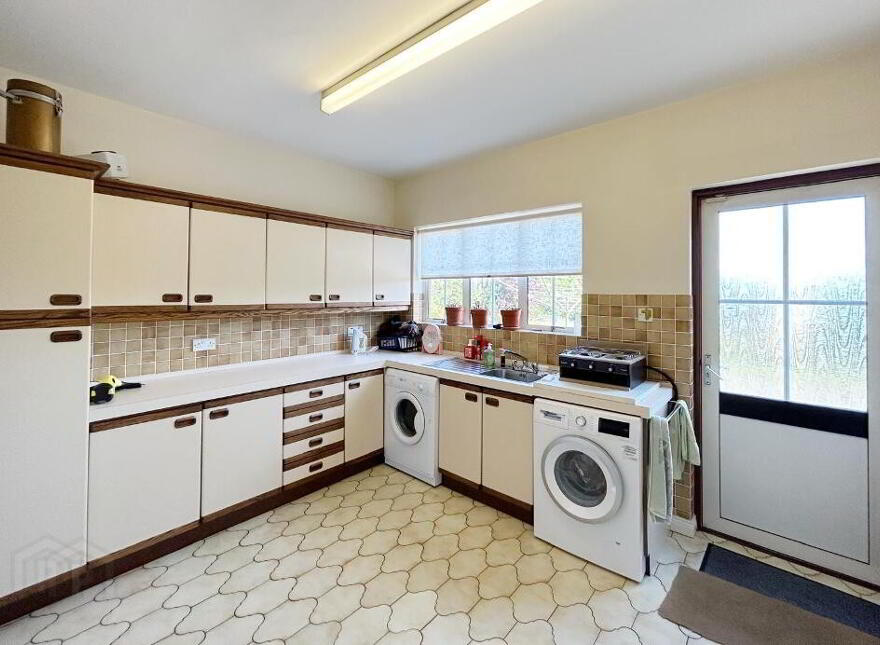 4 Retreat Close, Omagh, BT79 0HW