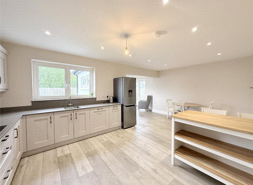 77 Portglenone Road, Randalstown, BT41 3EH