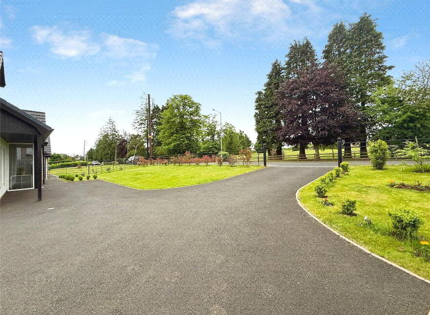77 Portglenone Road, Randalstown, BT41 3EH