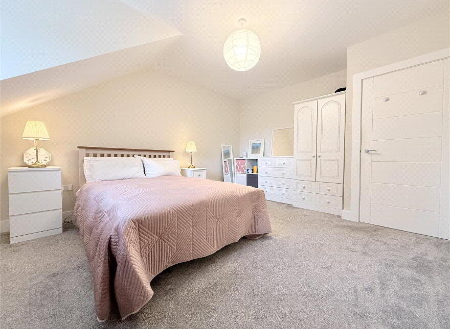 77 Portglenone Road, Randalstown, BT41 3EH