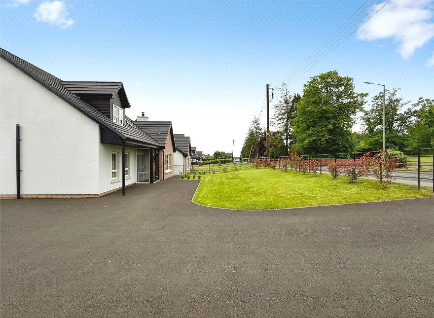 77 Portglenone Road, Randalstown, BT41 3EH