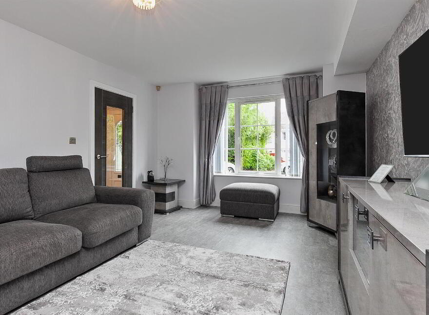 38 Mayfield Square, Blacks Road, Belfast, BT10 0QR