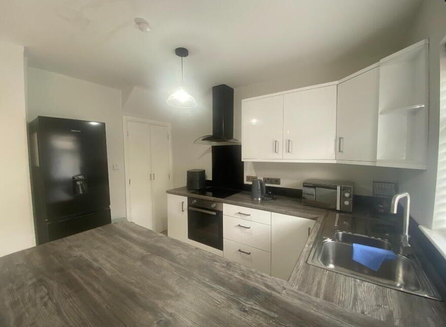 38 Olympia Parade, Belfast, BT12 6NT
