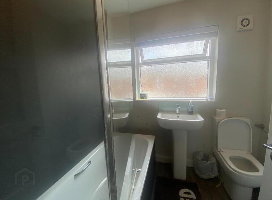 38 Olympia Parade, Belfast, BT12 6NT