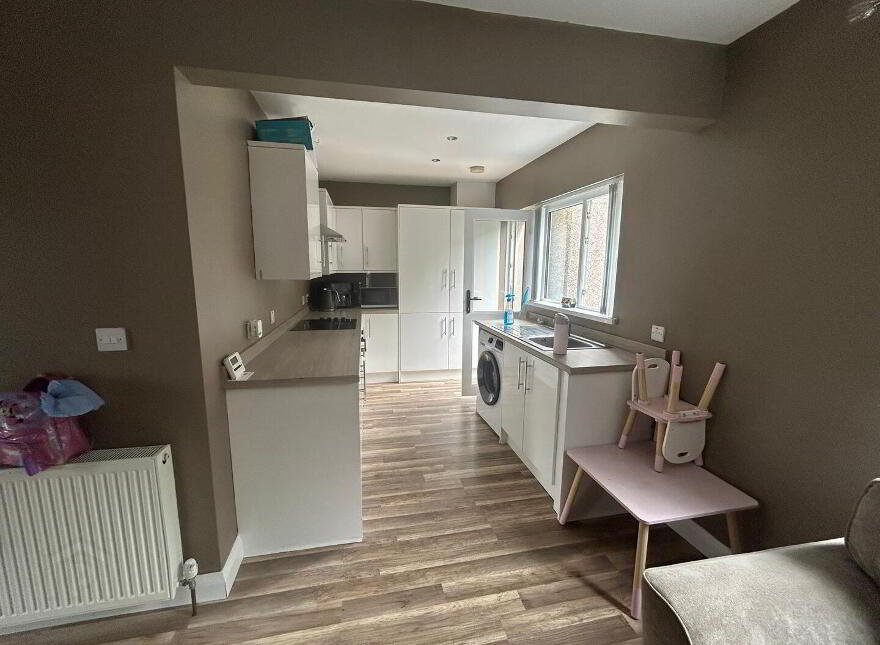 98 Ravenswood Park, Belfast, BT5 7PU