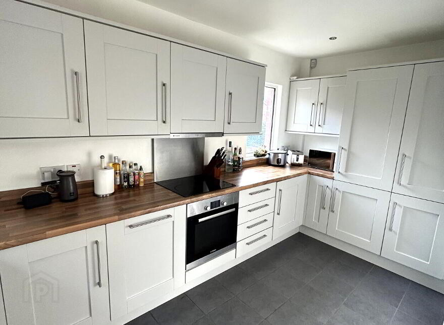 24 Clanroy Parade, Belfast, BT4 3BZ