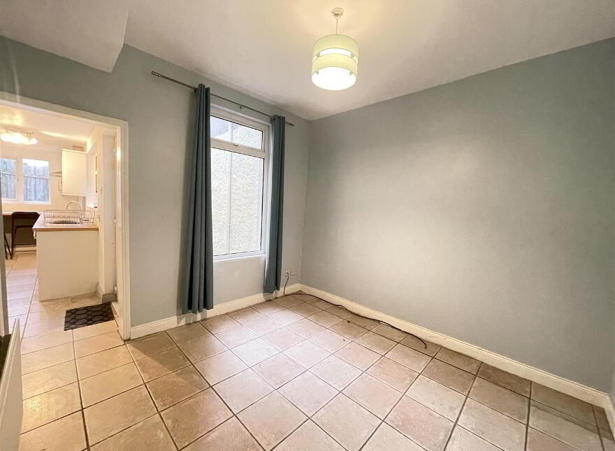 60 Sandhurst Gardens, Belfast, BT9 5AX