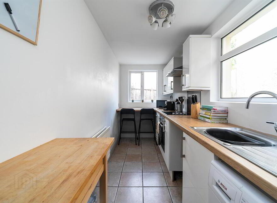 60 Sandhurst Gardens, Belfast, BT9 5AX