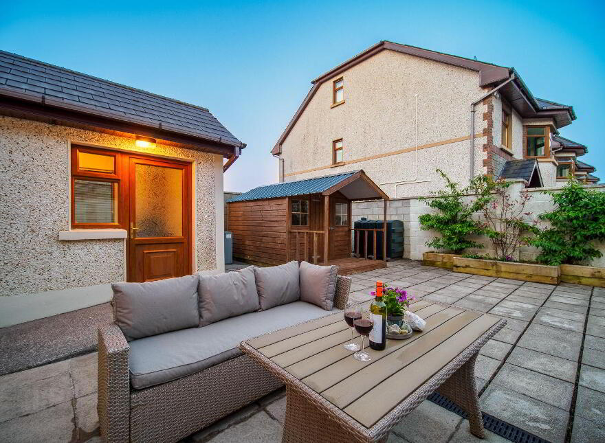 2 Knight's Court, Cullinagh, Newcastle West, V42H923
