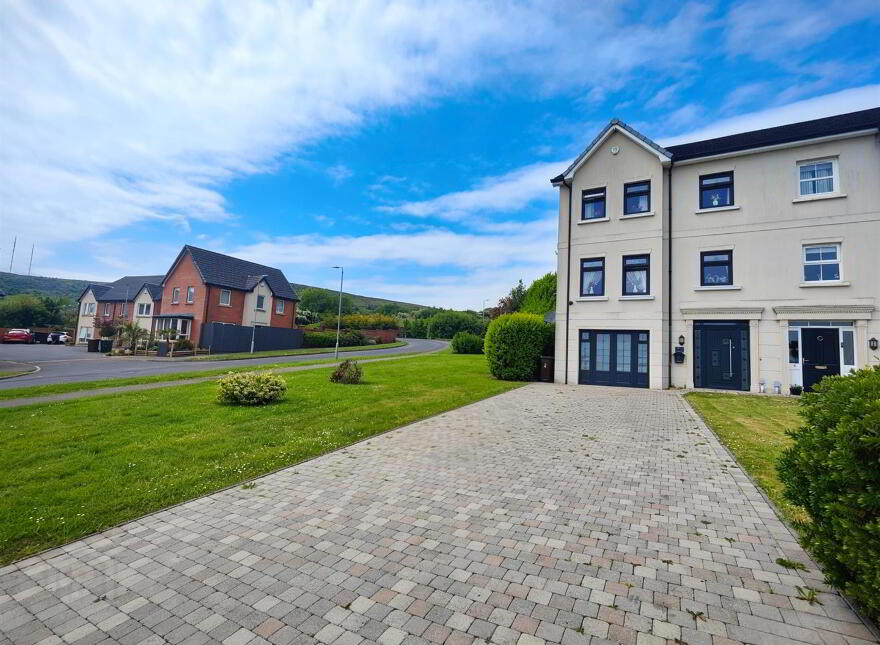 2 Mill Valley Place, Belfast, BT14 8FX