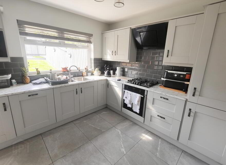 2 Mill Valley Place, Belfast, BT14 8FX