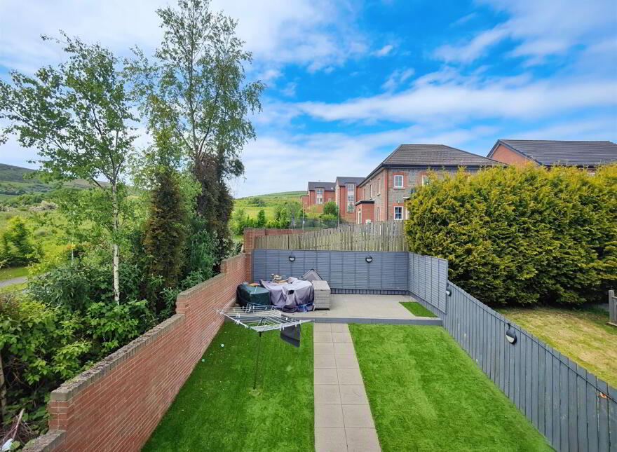 2 Mill Valley Place, Belfast, BT14 8FX