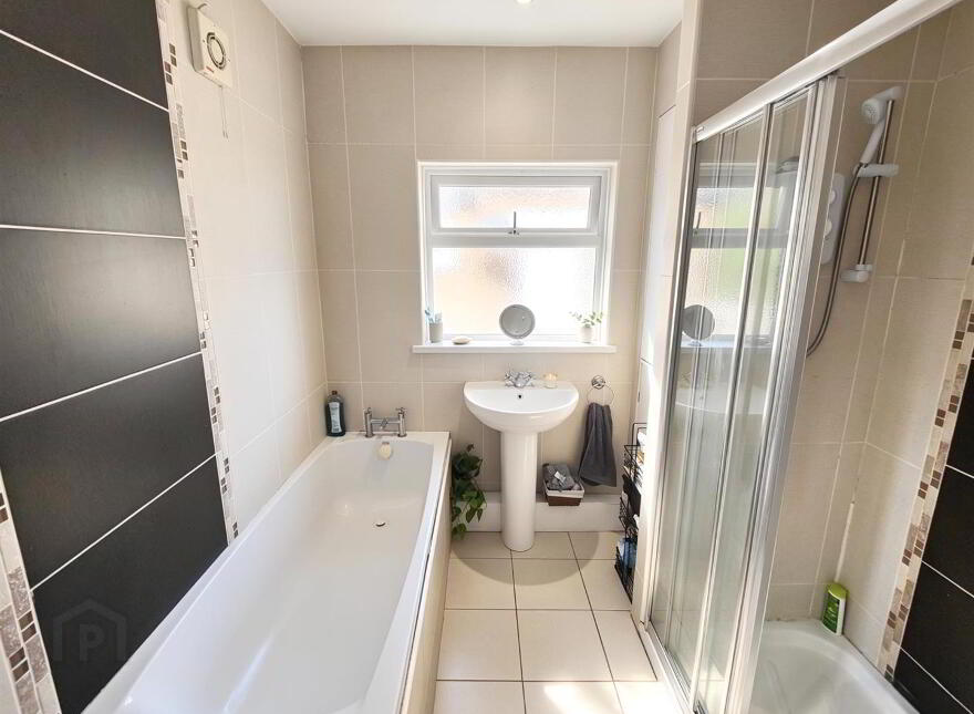 32 Sarajac Crescent, Belfast, BT14 6SD