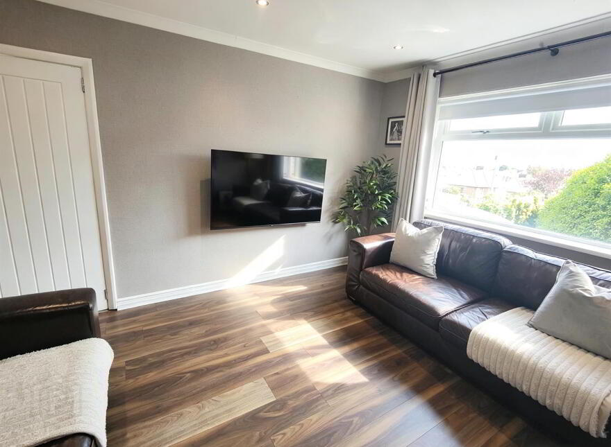 32 Sarajac Crescent, Belfast, BT14 6SD