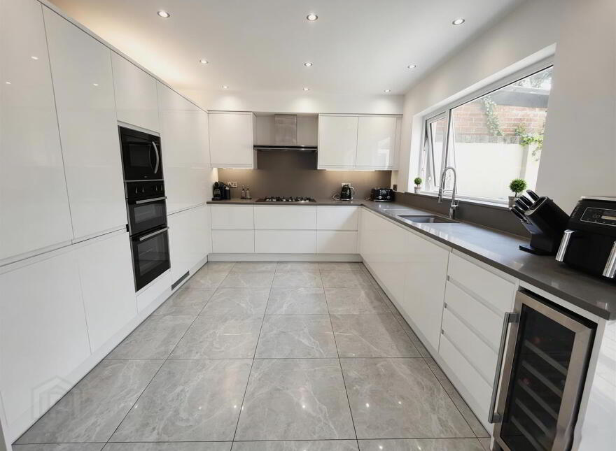 32 Sarajac Crescent, Belfast, BT14 6SD