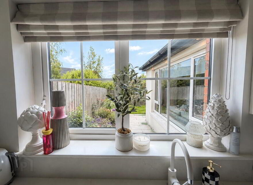 11 Greengraves Meadow, Dundonald, Belfast, BT16 1ZH