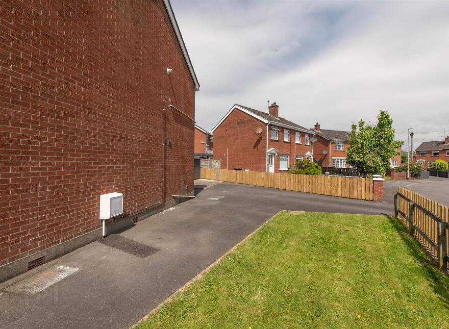 1 Winchester Drive, Carryduff, Belfast, BT8 8QD