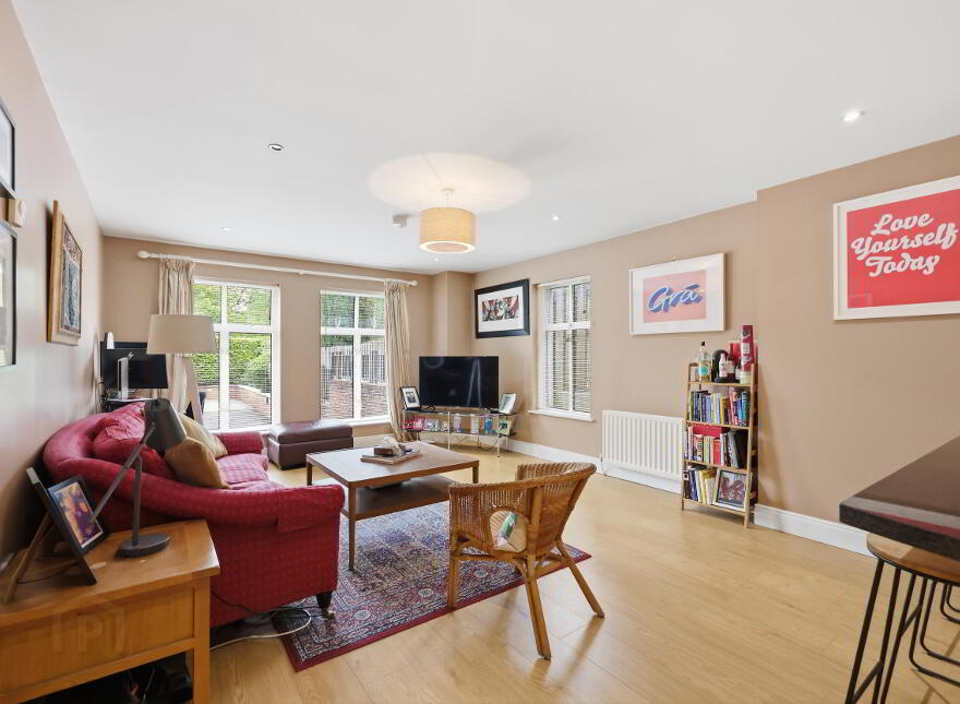 Apt 4, 1 Deramore Park South, Belfast, BT9 5JJ