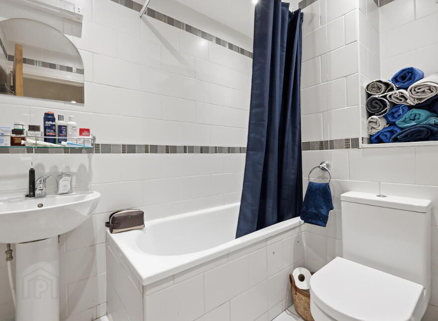 Apt 4, 1 Deramore Park South, Belfast, BT9 5JJ