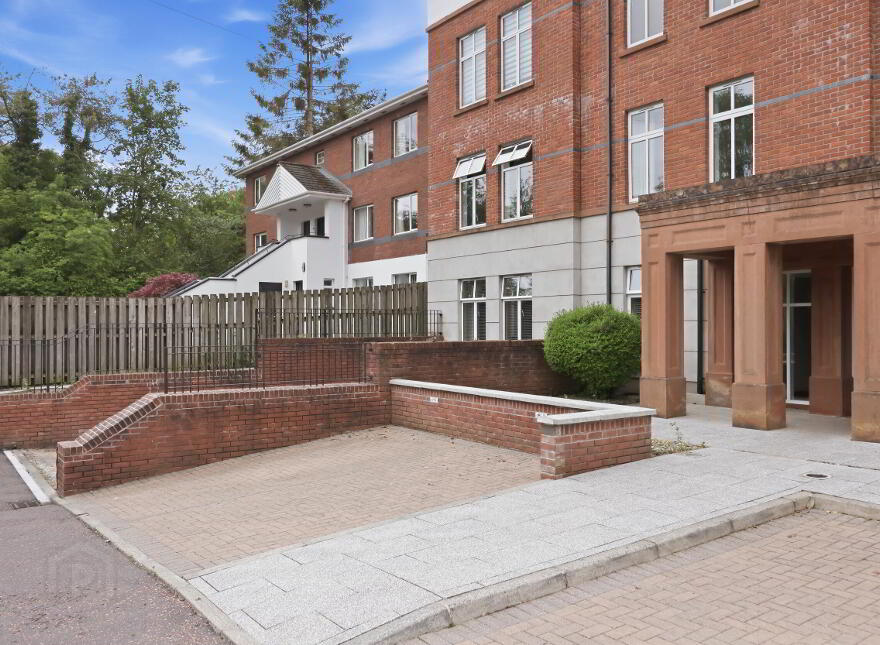 Apt 4, 1 Deramore Park South, Belfast, BT9 5JJ