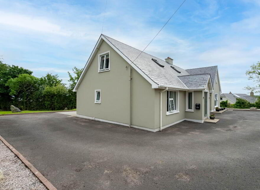 Golf Course Road, Campbellstown, Letterkenny, F92X9D8