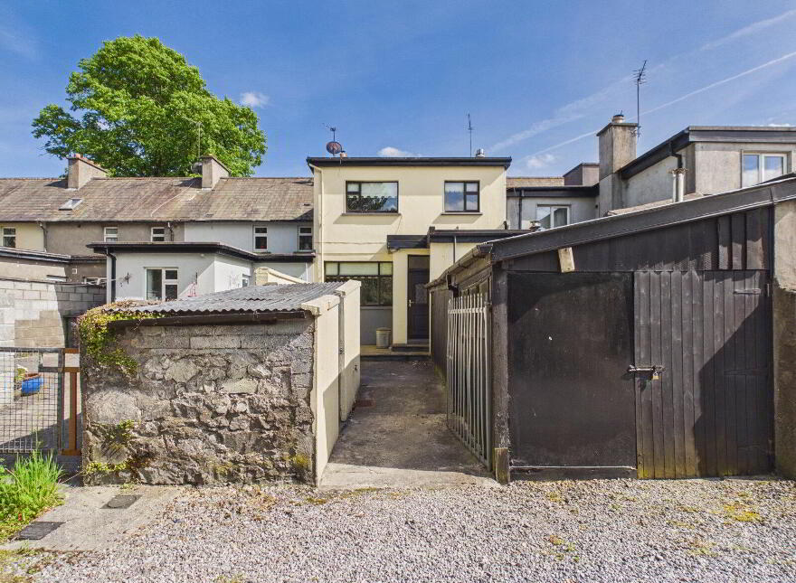 5 Charleville Parade, Cormac Street, Tullamore, R35NN90