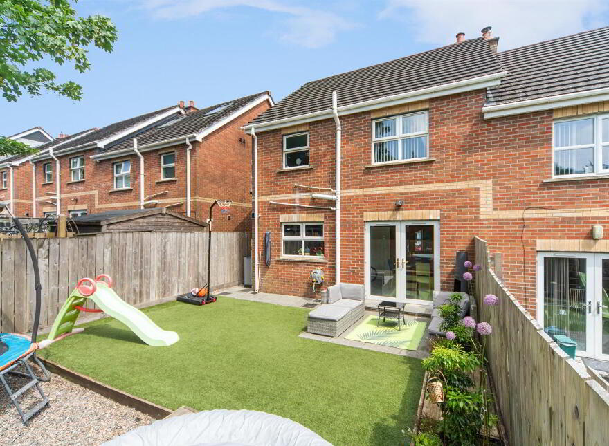 28 Wolfhill Manor, Belfast, BT14 8DE