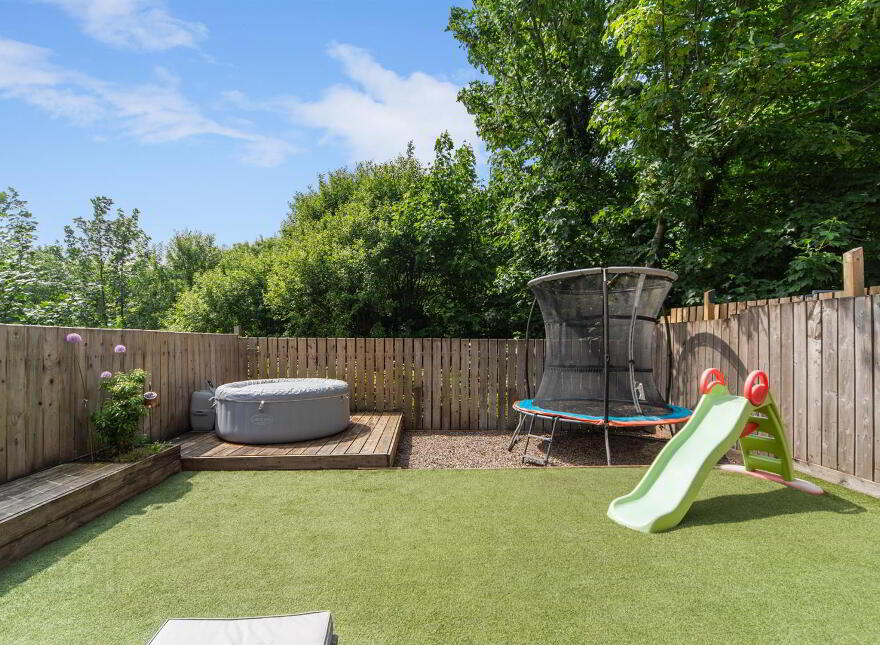 28 Wolfhill Manor, Belfast, BT14 8DE