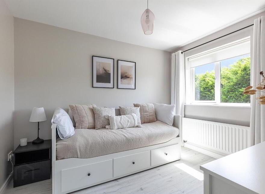 43 Knockview Road, Newtownabbey, BT36 6TT