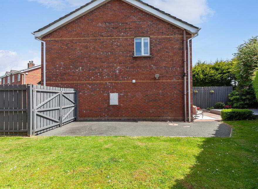 43 Knockview Road, Newtownabbey, BT36 6TT