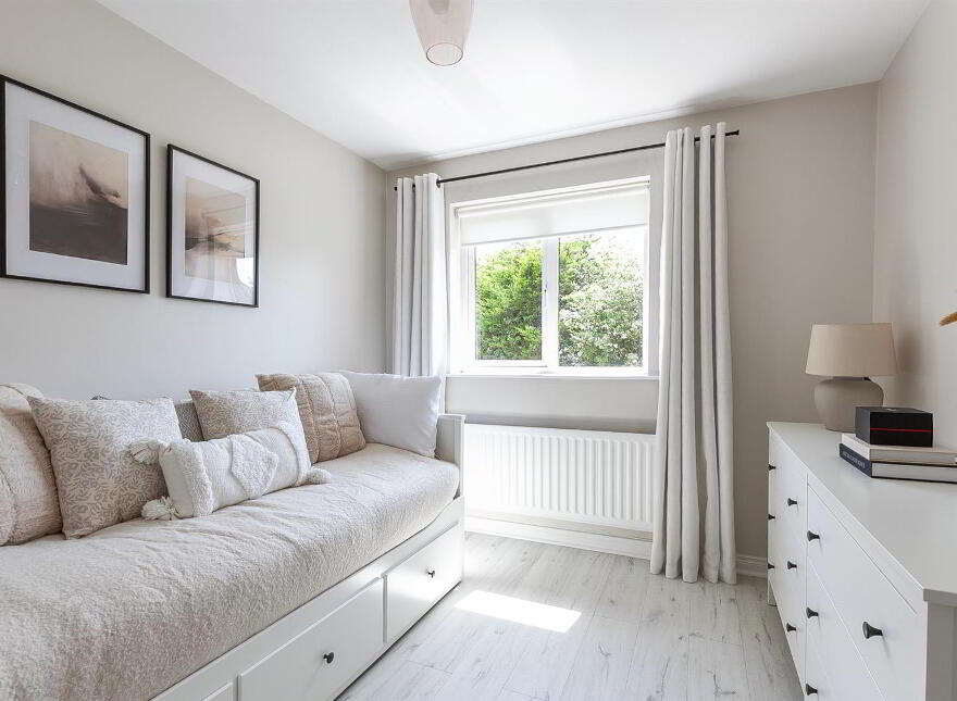 43 Knockview Road, Newtownabbey, BT36 6TT