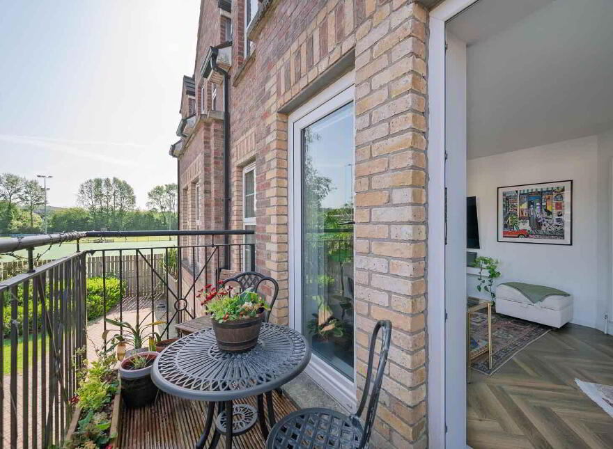 18 Strathearn Lane, Belfast, BT4 2BT
